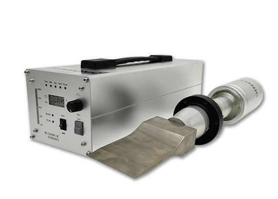 20Khz Ultrasonic Full Wavelength Cutting Machine 60mm Deep Cutter For Thick Rubbers