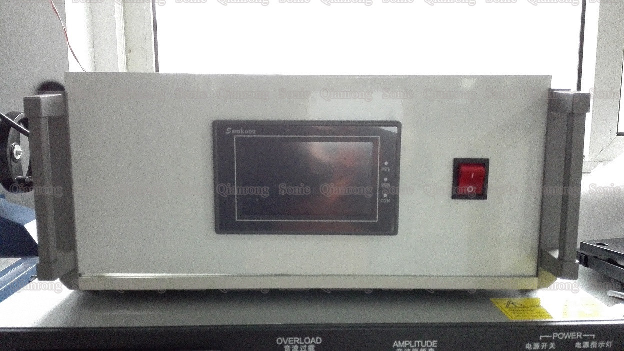 220V Or 110V Ultrasonic Wave Generator With LCD Operation Screen Frequency Tracking System