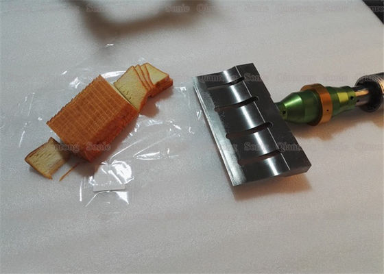 255mm Width Blade Ultrasonic Food Cutting Machine 220V Or 110V 20Khz 380*250*150mm